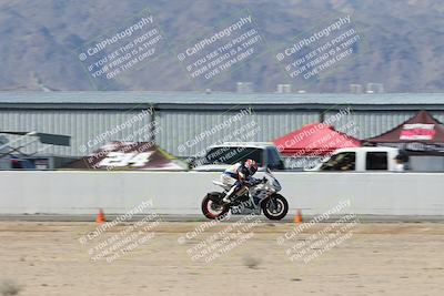 media/Oct-05-2025-CVMA (Sun) [[beeef4f201]]/Race 10-Formula Lightweight Twins Shootout/